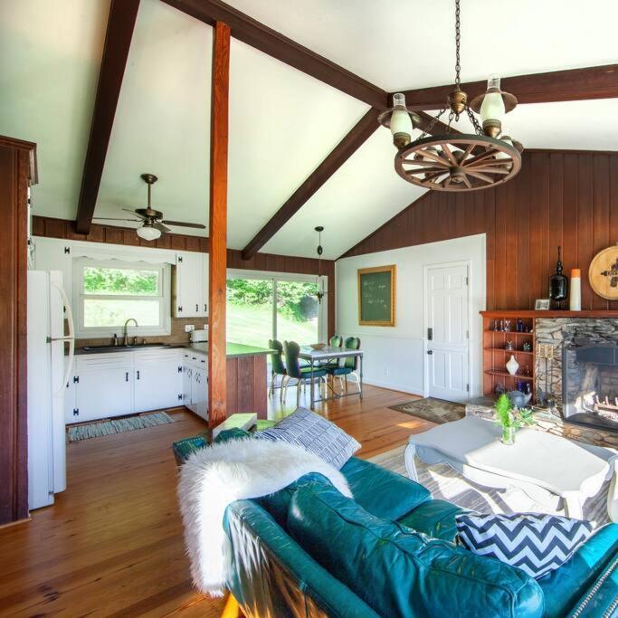 River Runs Through It -Cottage On 70 Acre Winery Mount Airy Exterior foto